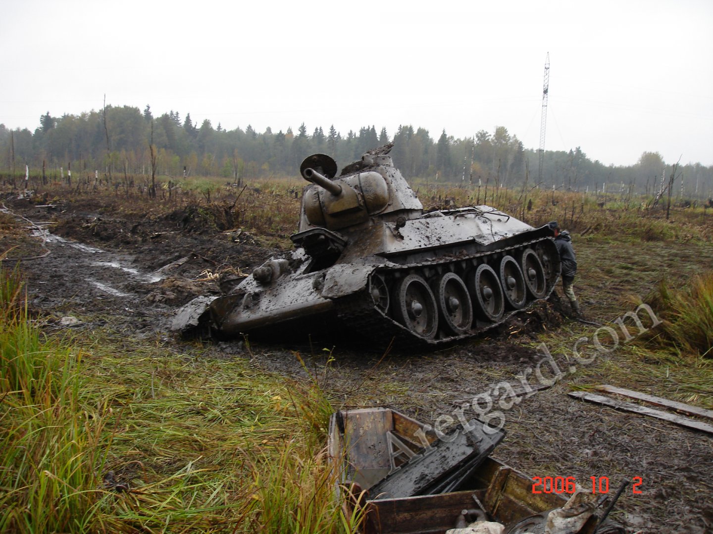 Подъем танка из болота